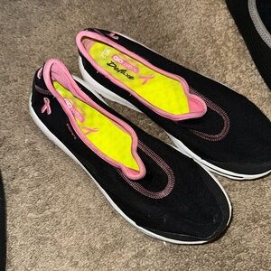 Skechers Women's Black and Pink Slip-On Shoes